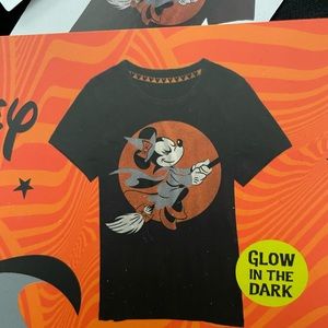 Disney Minnie Witch Halloween Girls T-Shirt 6/6x
Glow in the dark. Brand New